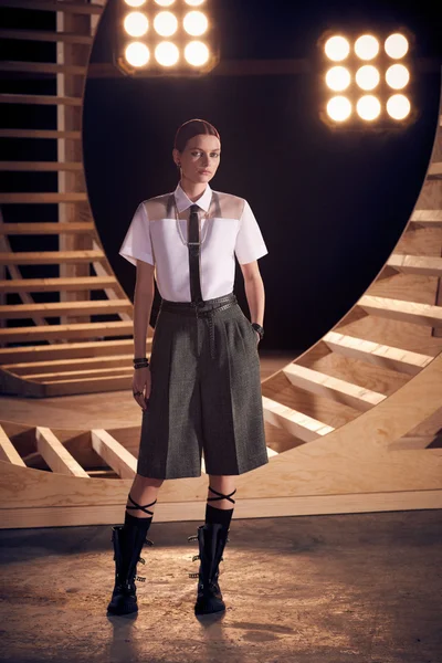 Look 28